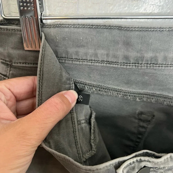 J. Brand Skinny Leg  Gray Silver Fox Jeans size 29 - Picture 4 of 9